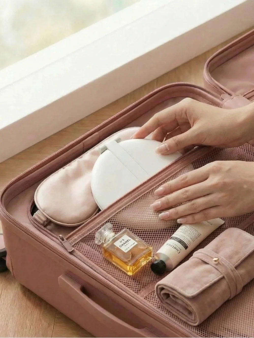 Fancii Nordstrom makeup travel case & LED mirror- $145 new- like new